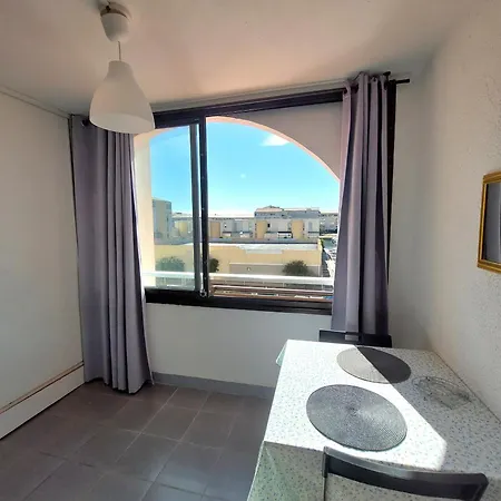 Studio - En Plein Coeur Du Quartier Des Quilles *
